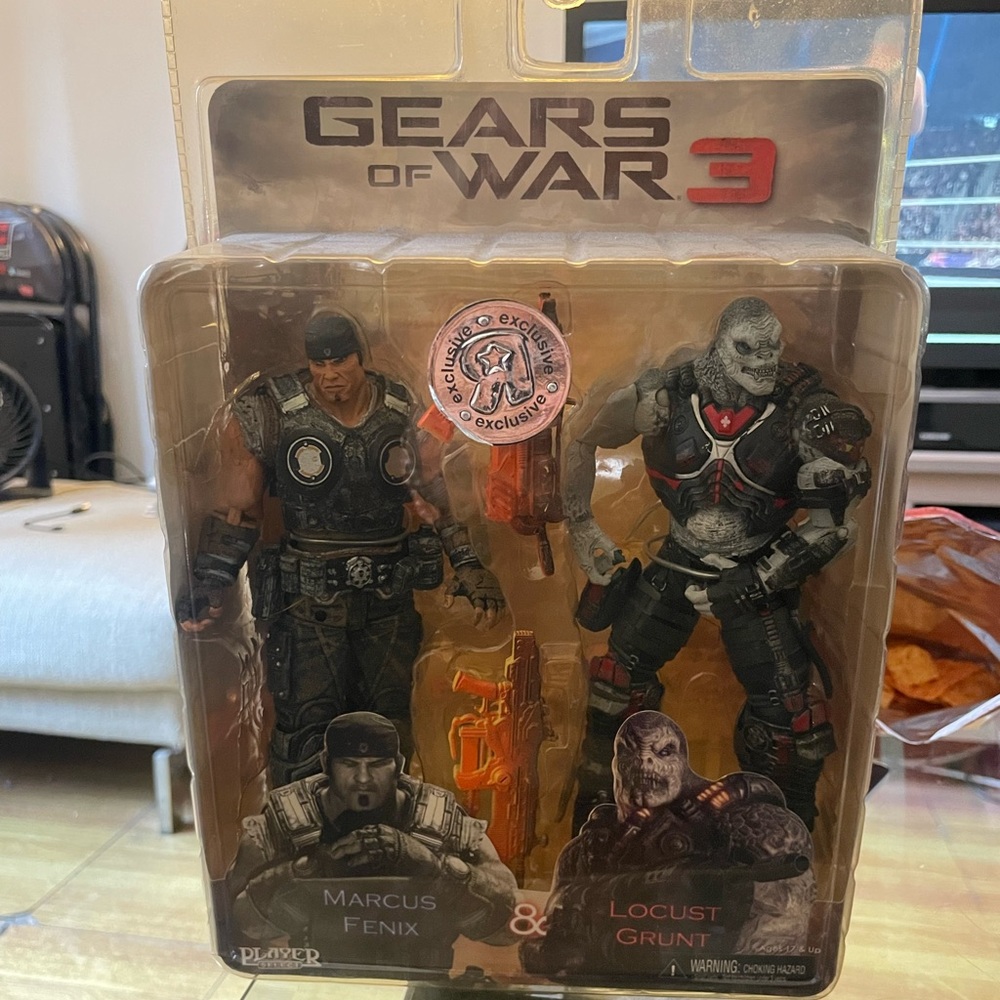 Gears of war 3 toys